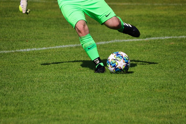 曼联财务困 曼联财务困